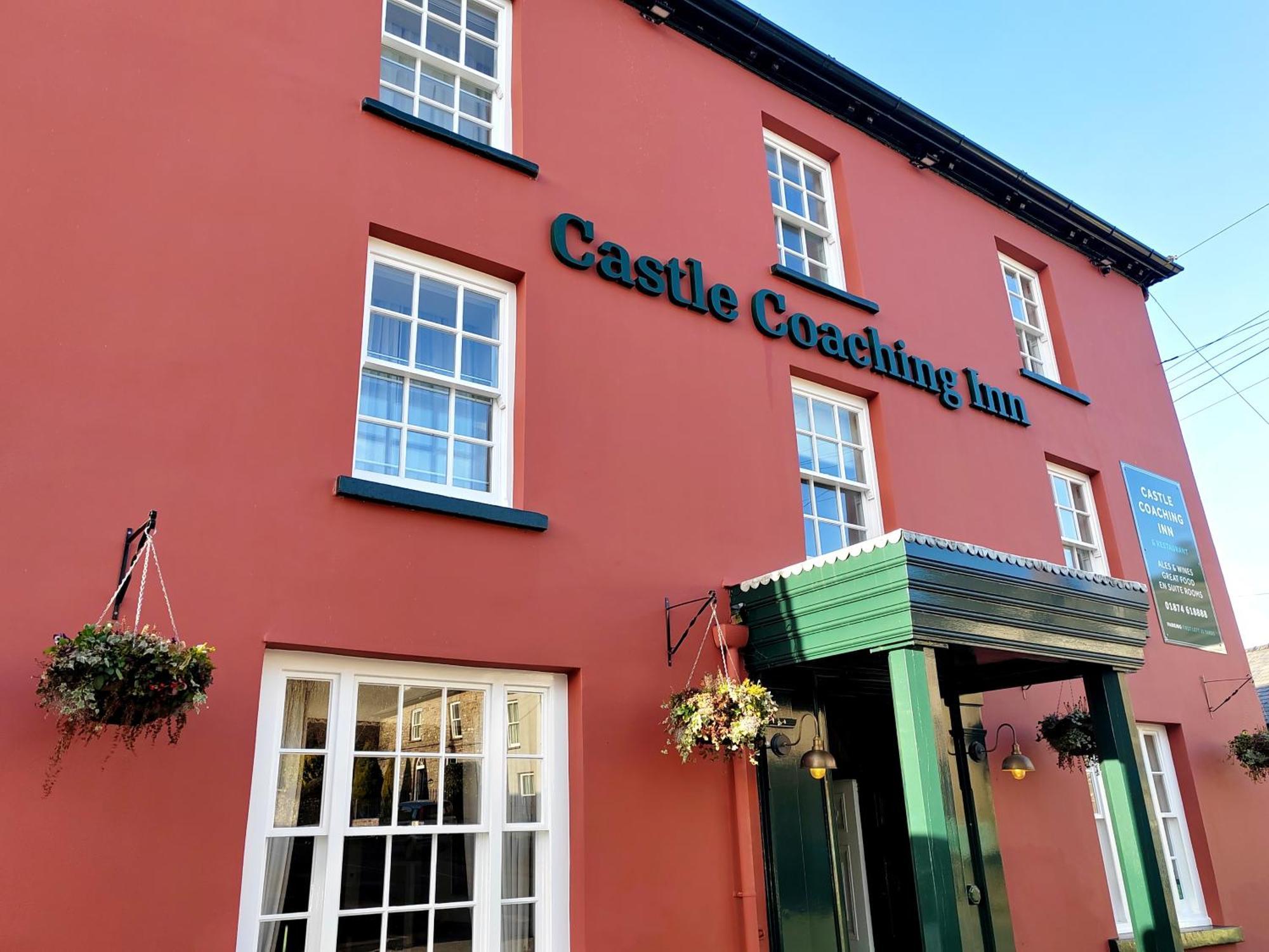 The Castle Coaching Inn Trecastle Екстериор снимка